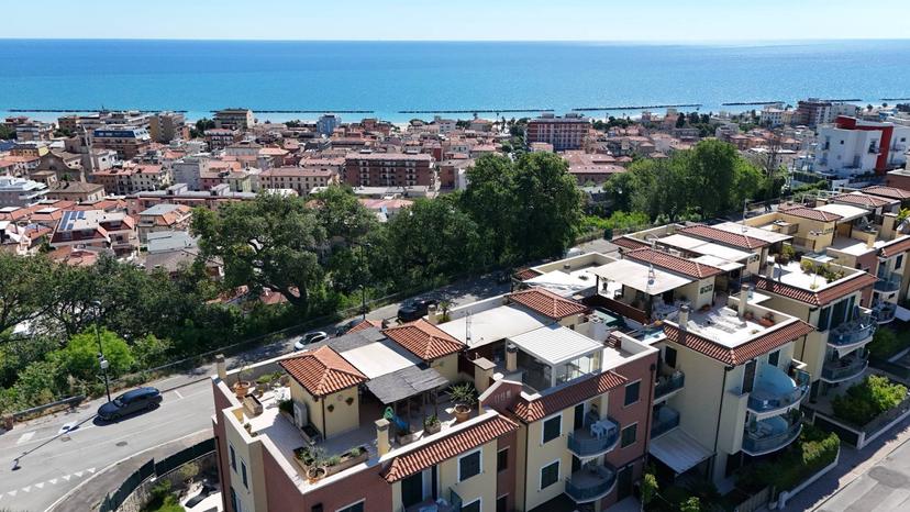 Trilocale in Via Francesco Cilea 143, Grottammare — foto 2 di 5