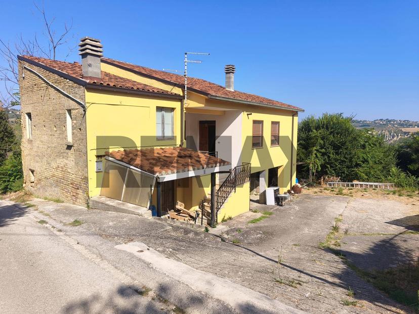 Casa indipendente in C.da San Leonardo 29, Bucchianico — foto 3 di 5