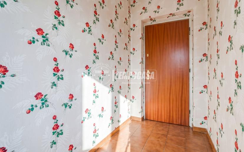 Trilocale in Via Cattaneo 3, Cairate — foto 4 di 5