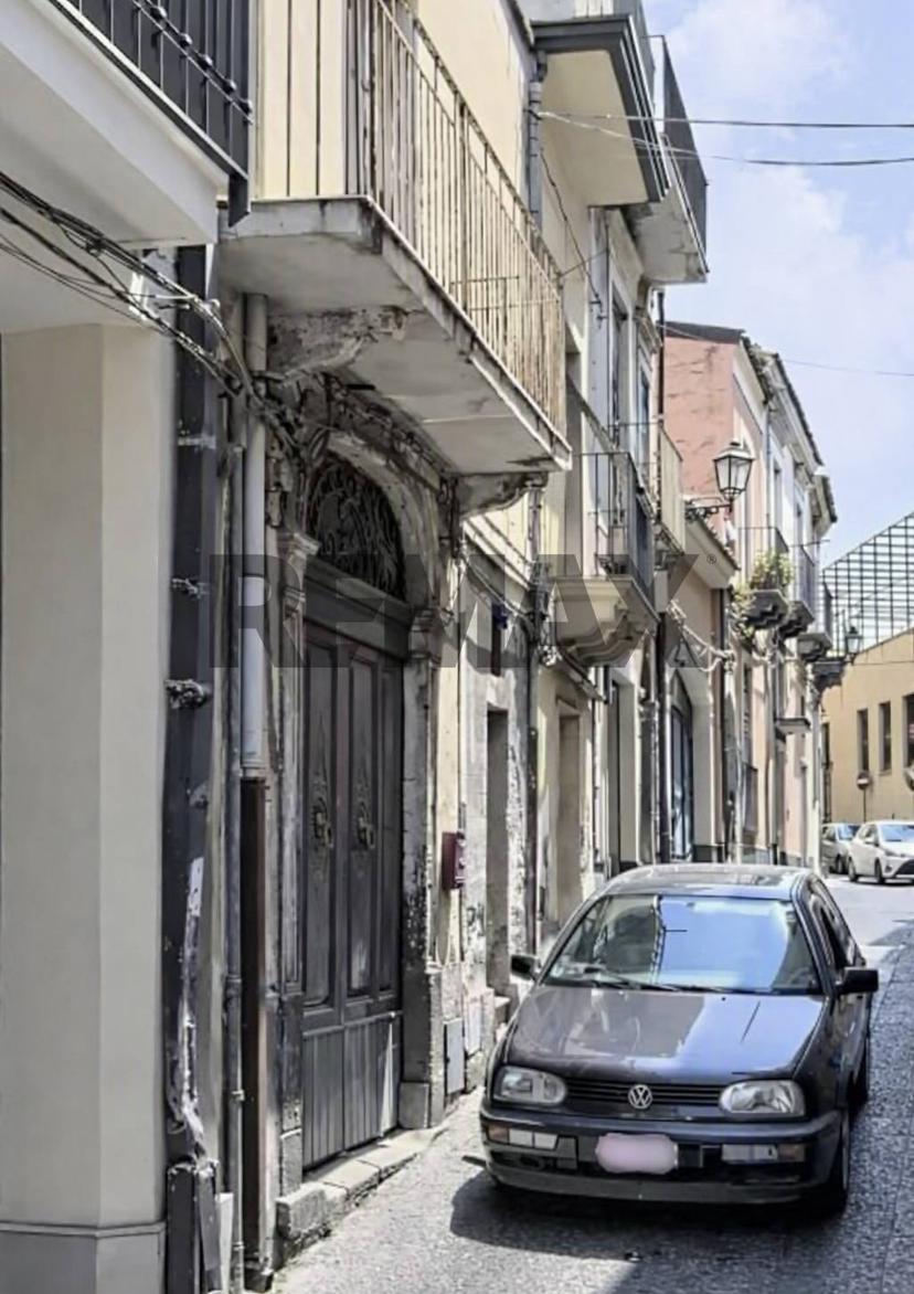 Casa indipendente in Via Mongibello 2, Biancavilla