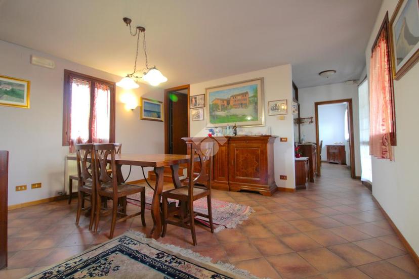 Villa in Via Monte Grappa 200, Caerano di San Marco — foto 3 di 5