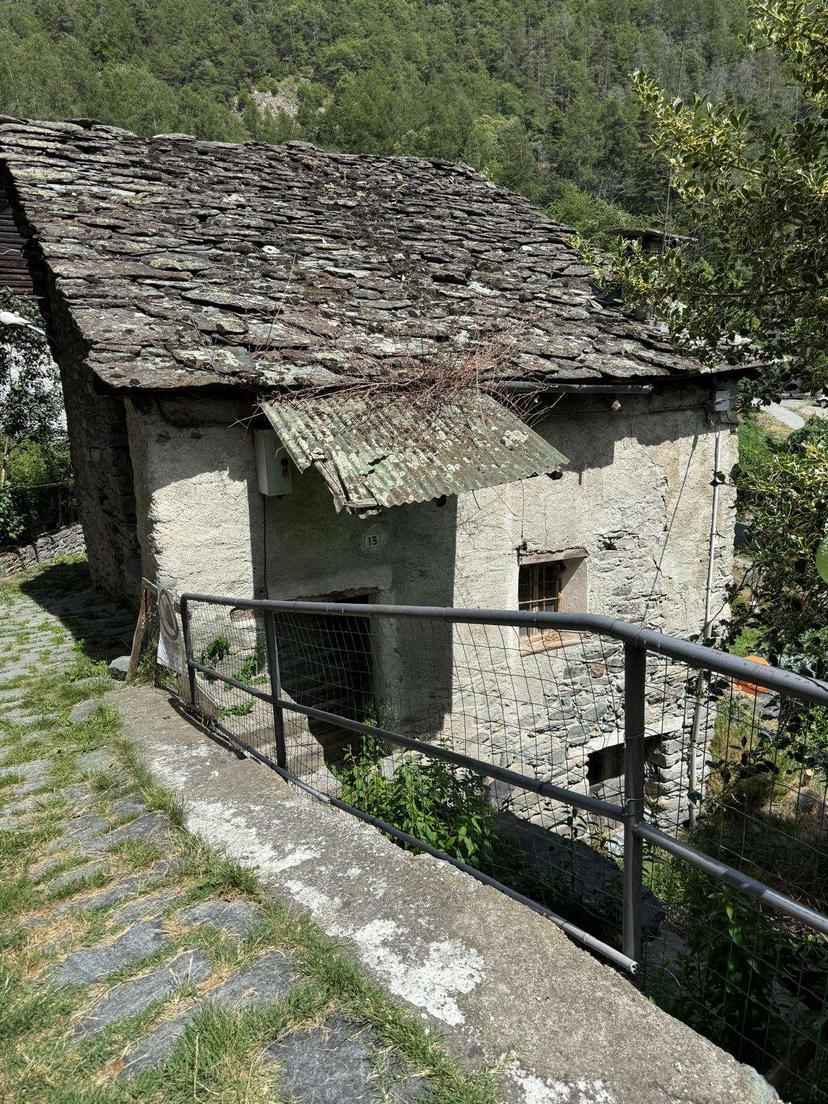 Rustico in Frazione Grun, Saint-Vincent — foto 3 di 3
