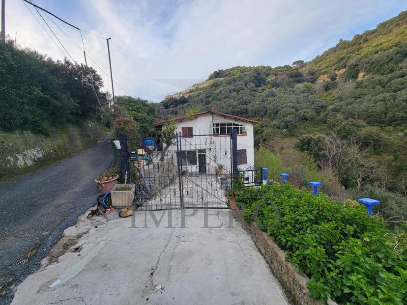 Villa a schiera in Strada Valloni, Ventimiglia