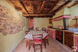 Villa a schiera in Località Zarli, Stazzema