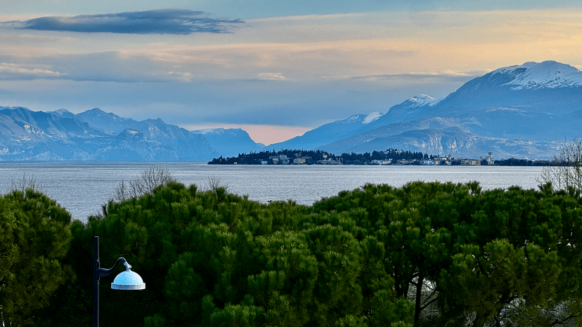 Trilocale in Viale Francesco Agello, Desenzano del Garda — foto 2 di 5
