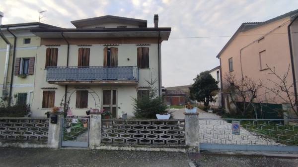 Villa bifamiliare in Strada Mazzaloe 6, San Benedetto Po — foto 2 di 5