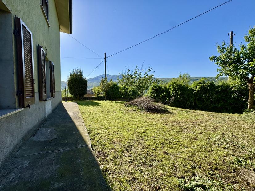 Villa in Via al Lago, 15, Varsi — foto 4 di 5