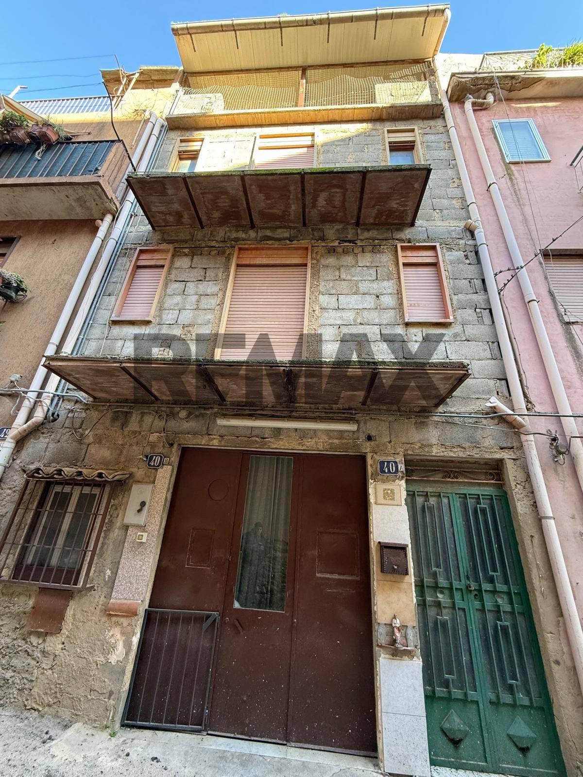 Casa indipendente in Via Pampallona 40, Caltagirone