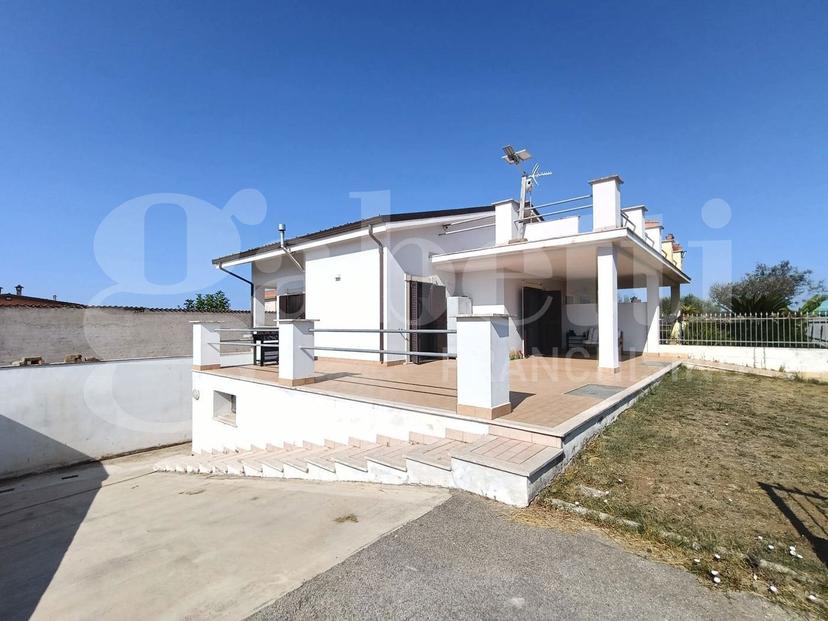 Villa bifamiliare in Via Nettuno Velletri 169, Nettuno — foto 3 di 5