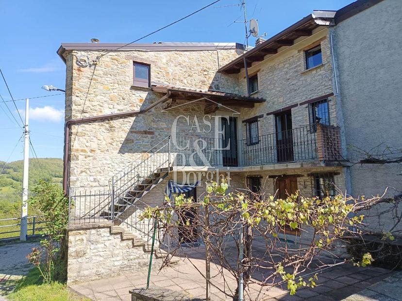 Casa indipendente in Frazione Costaiola, Romagnese — foto 2 di 5