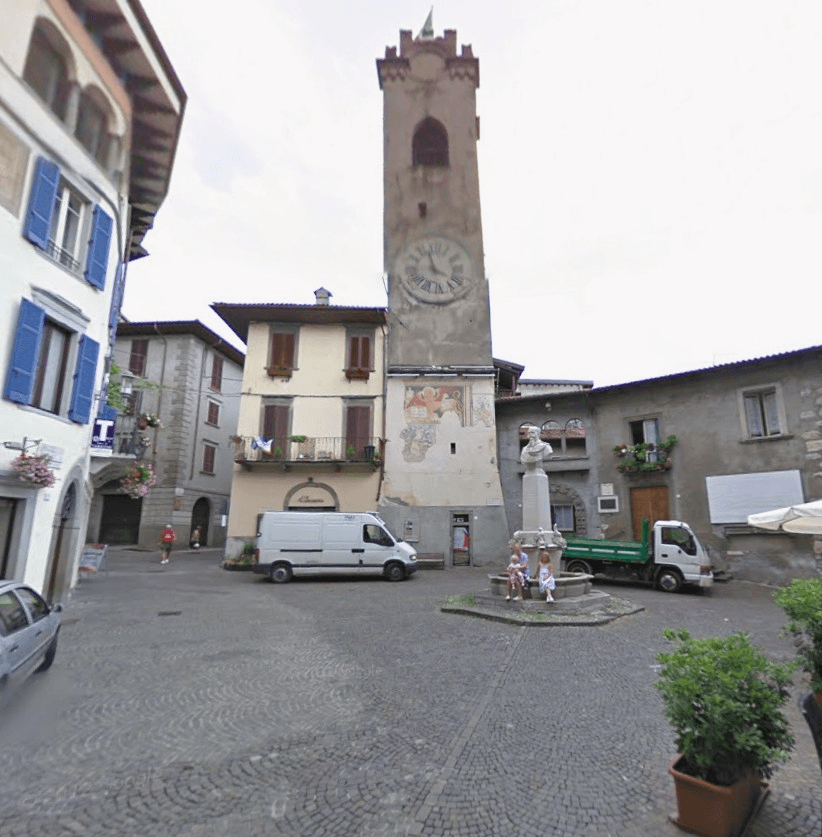 Bilocale in Via Santa Bartolomea Capitanio, Lovere