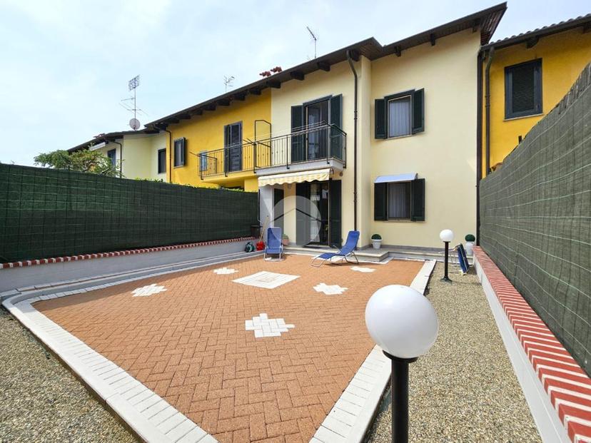Villa a schiera in Via Silvio Pellico 8, Rondissone — foto 2 di 5