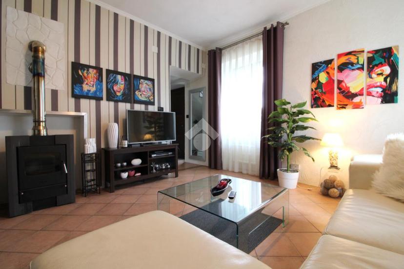 Casa indipendente in Regione Carrara 20, Terzo — foto 5 di 5
