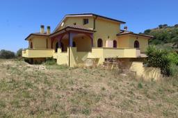 Villa in Via Contra 1, Poggio Nativo