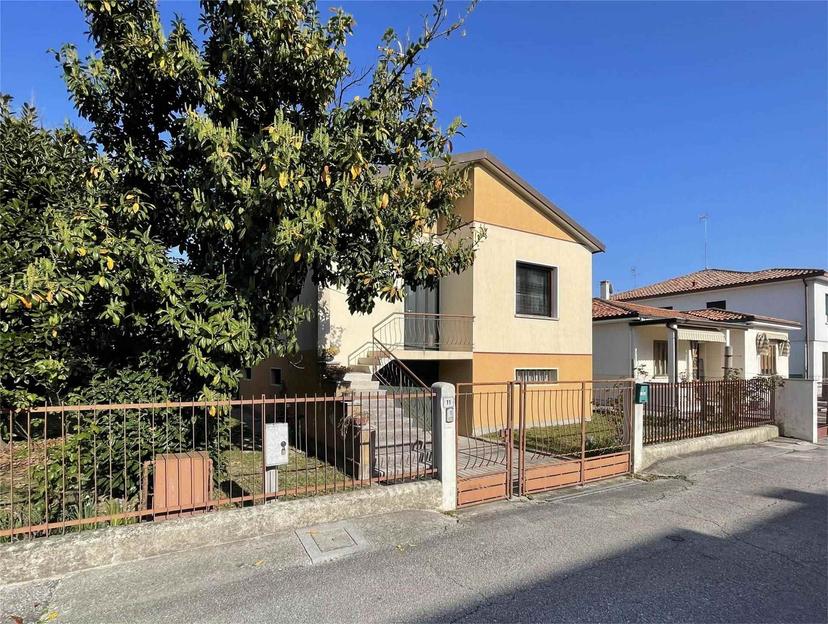 Casa indipendente in Via Verdi, Portogruaro — foto 4 di 5