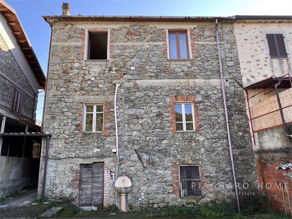 Appartamento in Via Caprio 59, Filattiera