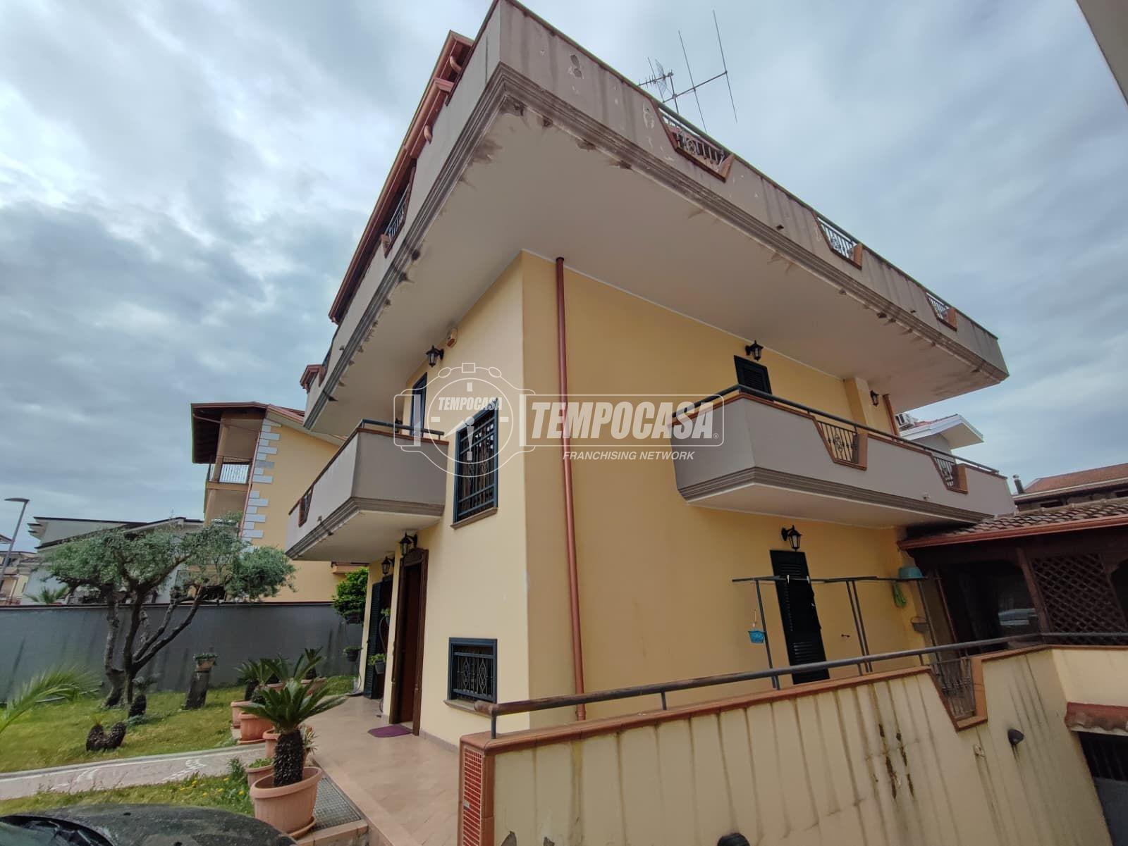 Villa in Via Provinciale Teverola Casaluce III Traversa 26, Teverola
