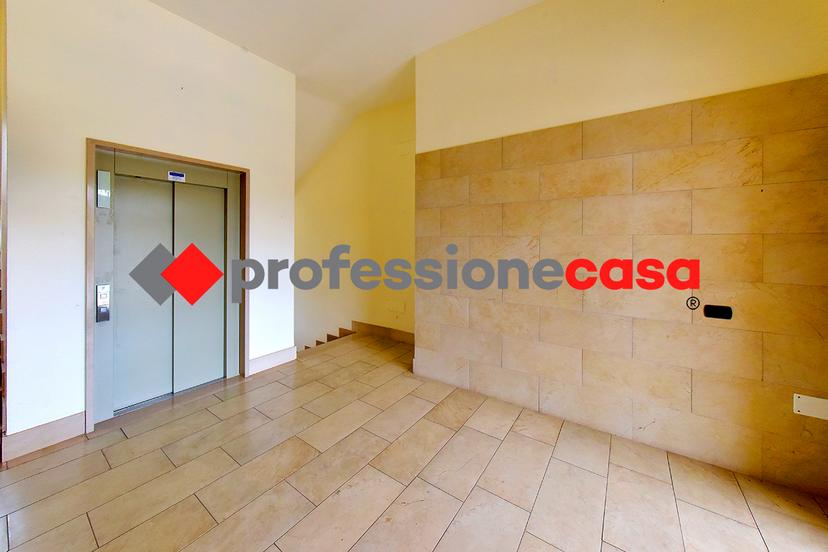 Trilocale in Via Patturelli 5, San Nicola la Strada — foto 3 di 5