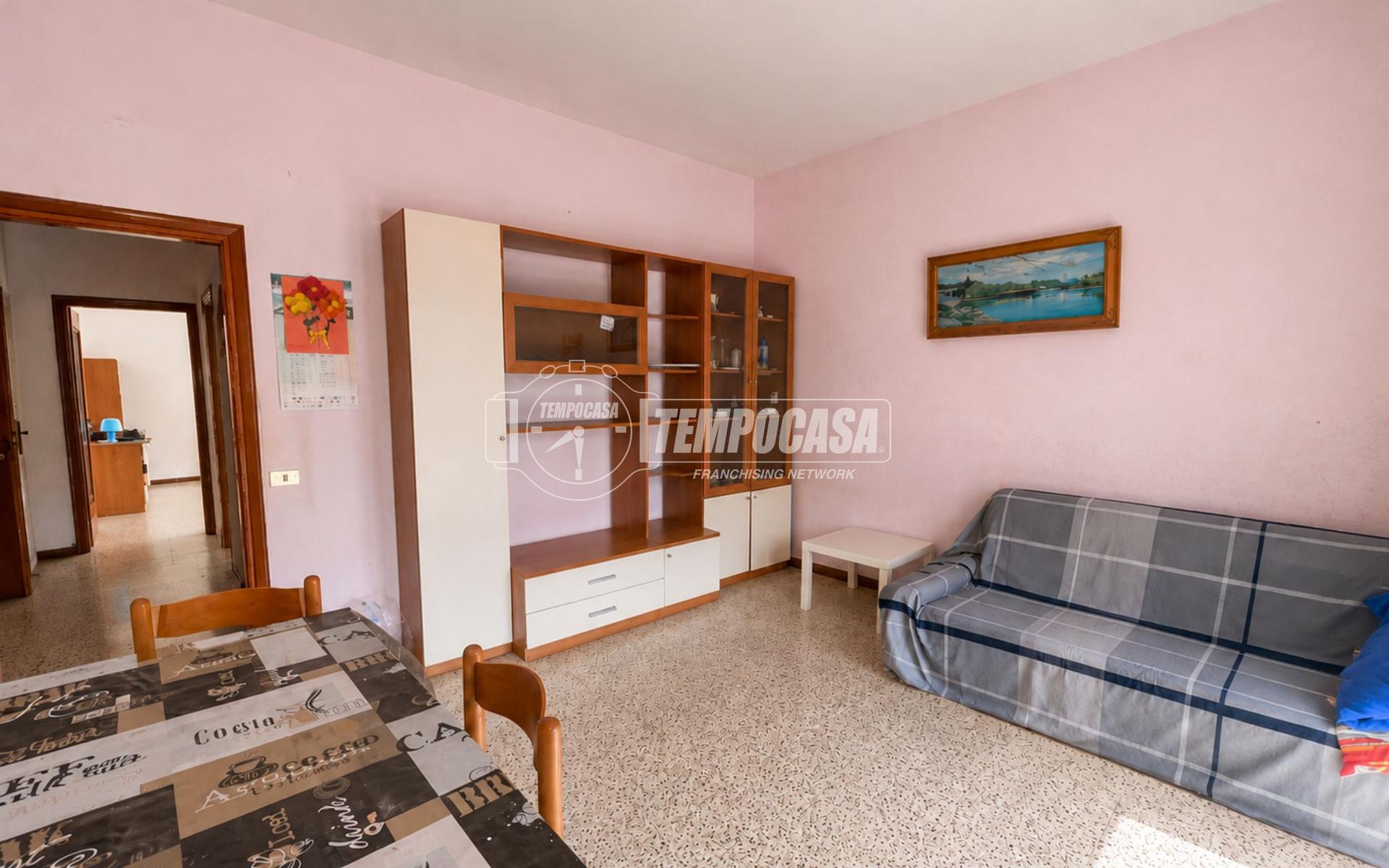 Trilocale in Via Monte Robbio 11, Robbiate