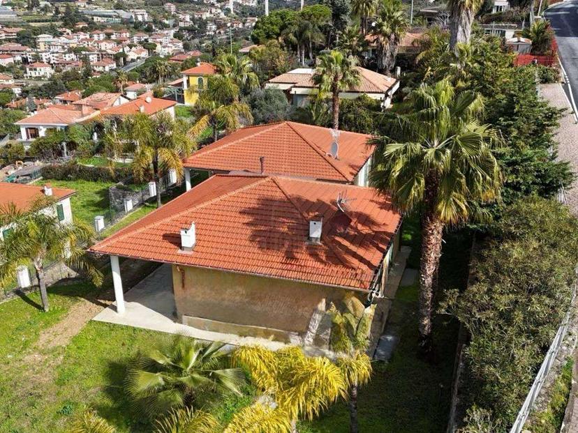 Villa unifamiliare, Bordighera — foto 3 di 5