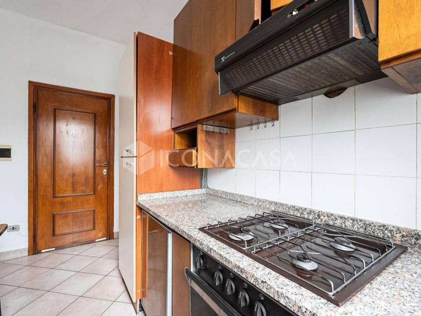 Monolocale in Via Luigi Cadorna 19, Carugo — foto 3 di 5