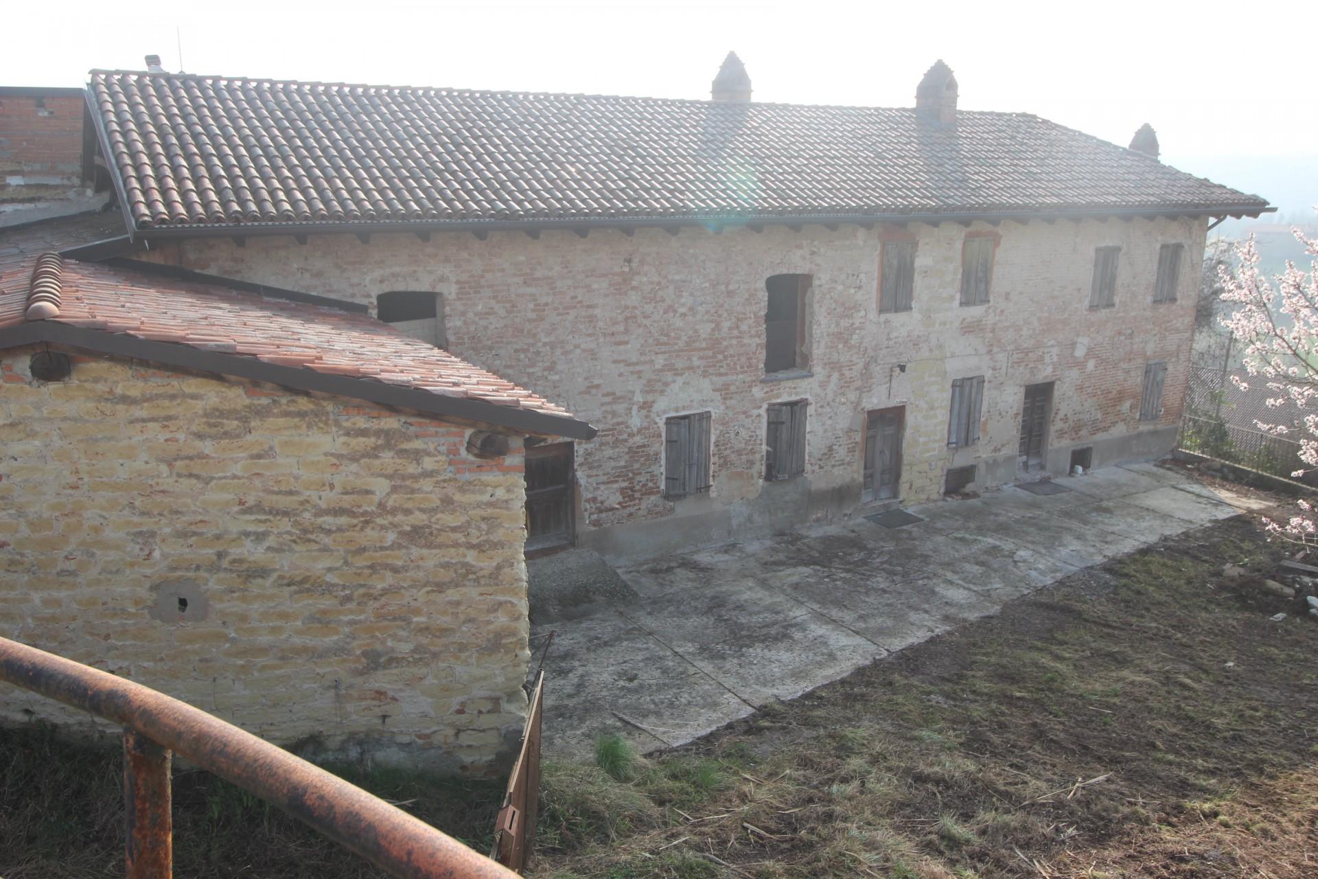 Villa in Via Monti 13, Camino