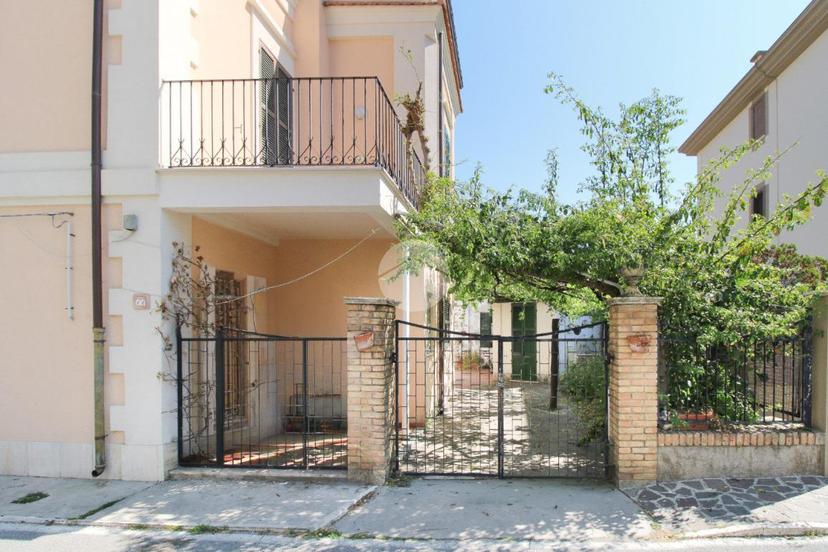 Villa in Via Cristoforo Colombo 77, Pineto — foto 5 di 5
