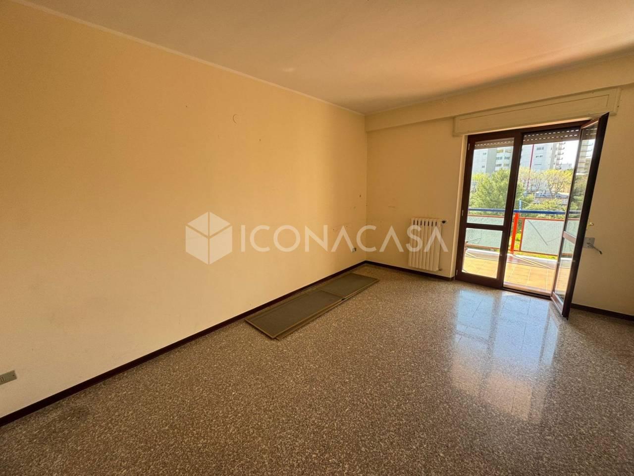 Appartamento in Via Palmiro Togliatti 92, Barletta