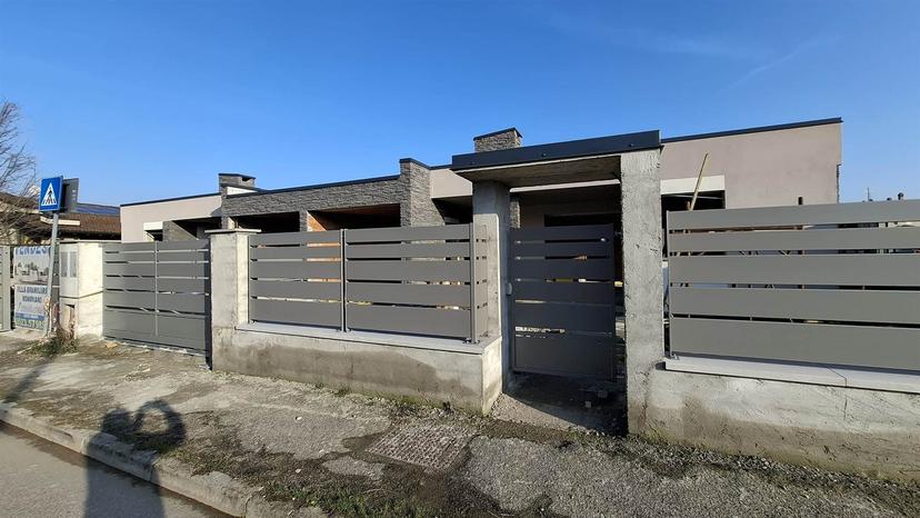 Villa bifamiliare in Strada Regina, Gossolengo — foto 3 di 5
