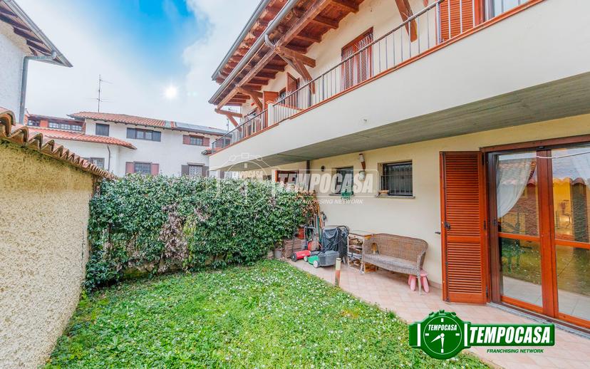 Villa a schiera in Via Filippo Corridoni, Vermezzo con Zelo — foto 2 di 5