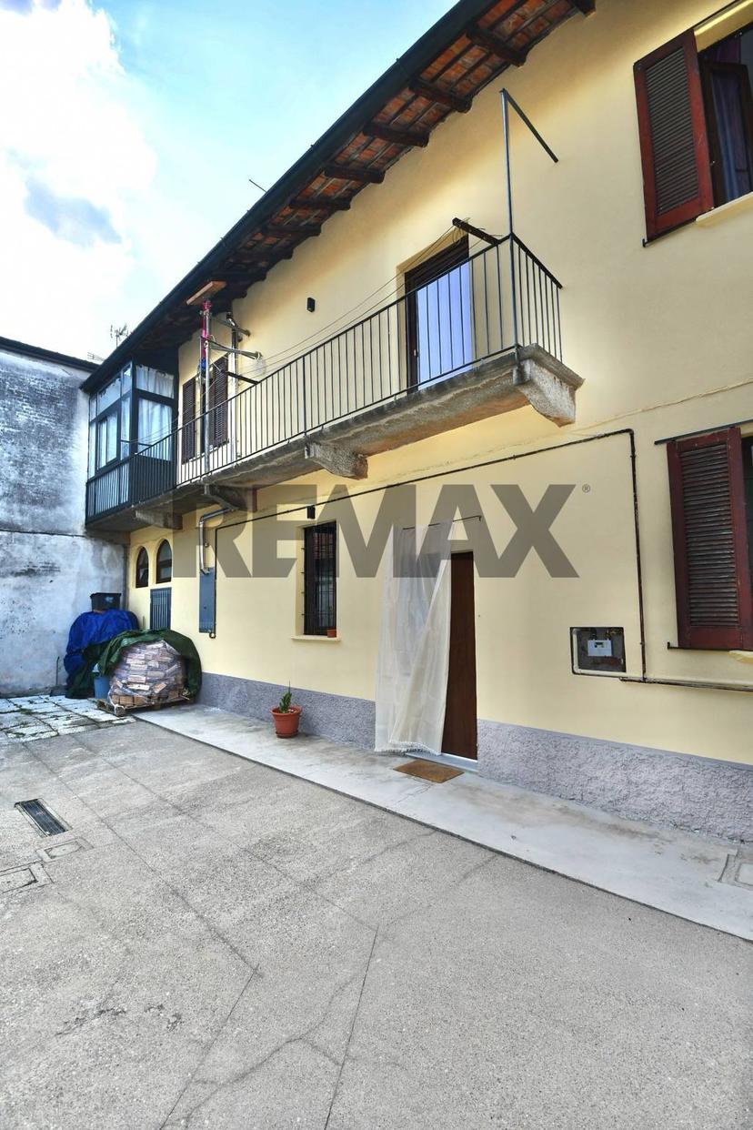 Casa indipendente in Via Liguria 2, Castano Primo