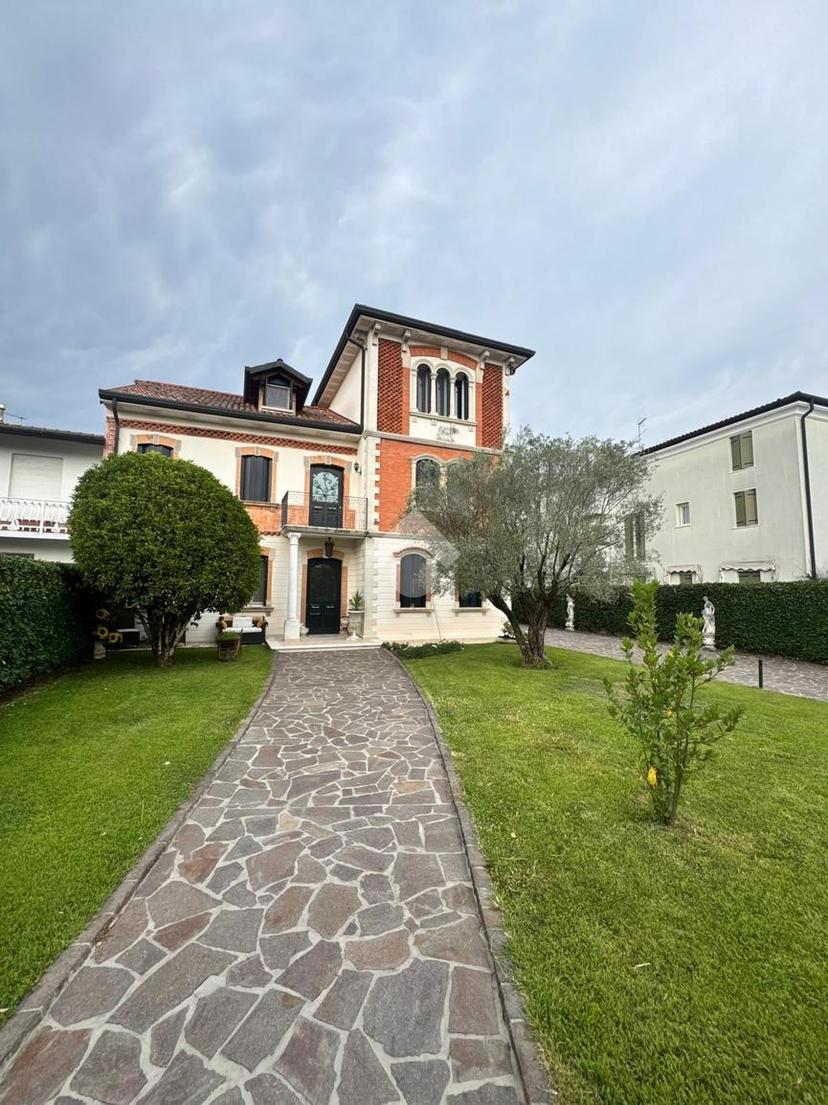 Villa in Via San Pacrazio 1, Loria