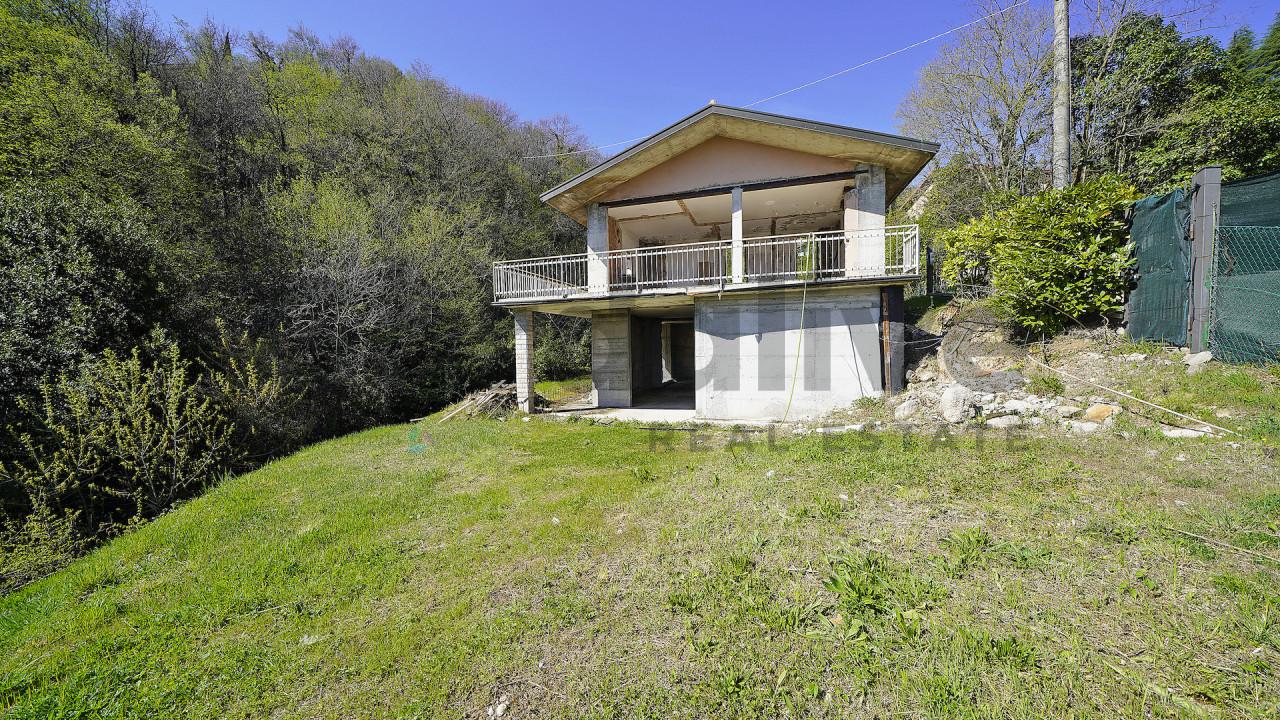 Casa indipendente in Via Bocca di Croce 1, Salò