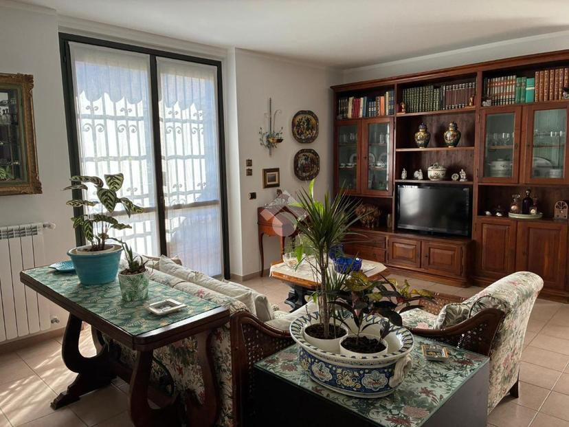 Quadrilocale in Via Paisiello 21, Corbetta — foto 2 di 5