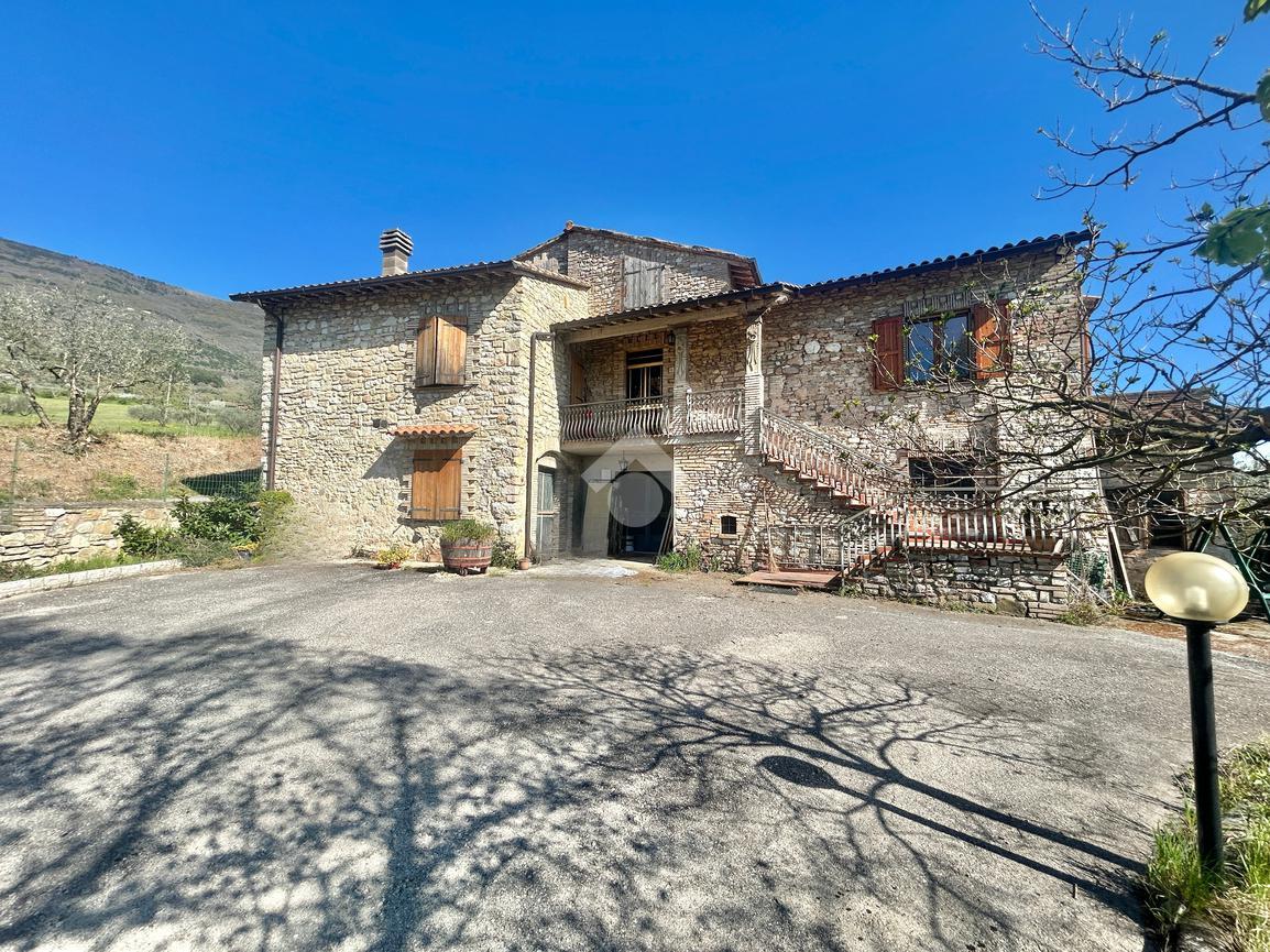 Casa indipendente in Via Massera 10, Assisi