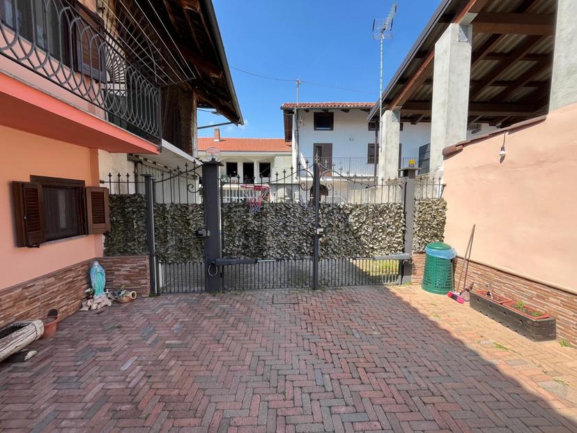 Casa indipendente in Via Renzo Scognamiglio, 57, Rivarolo Canavese — foto 4 di 5