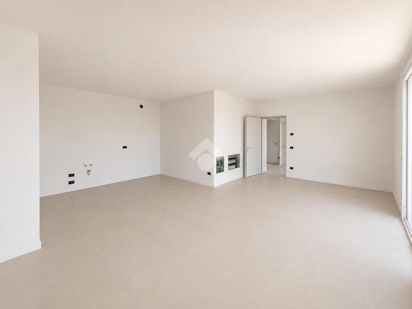 Trilocale in Via Catullo 11, Castelnuovo del Garda — foto 4 di 5