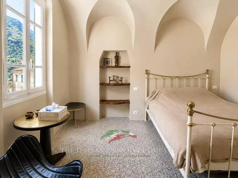 Quadrilocale in Piazza Ss. Giacomo E Filippo, 7, Airole — foto 2 di 5
