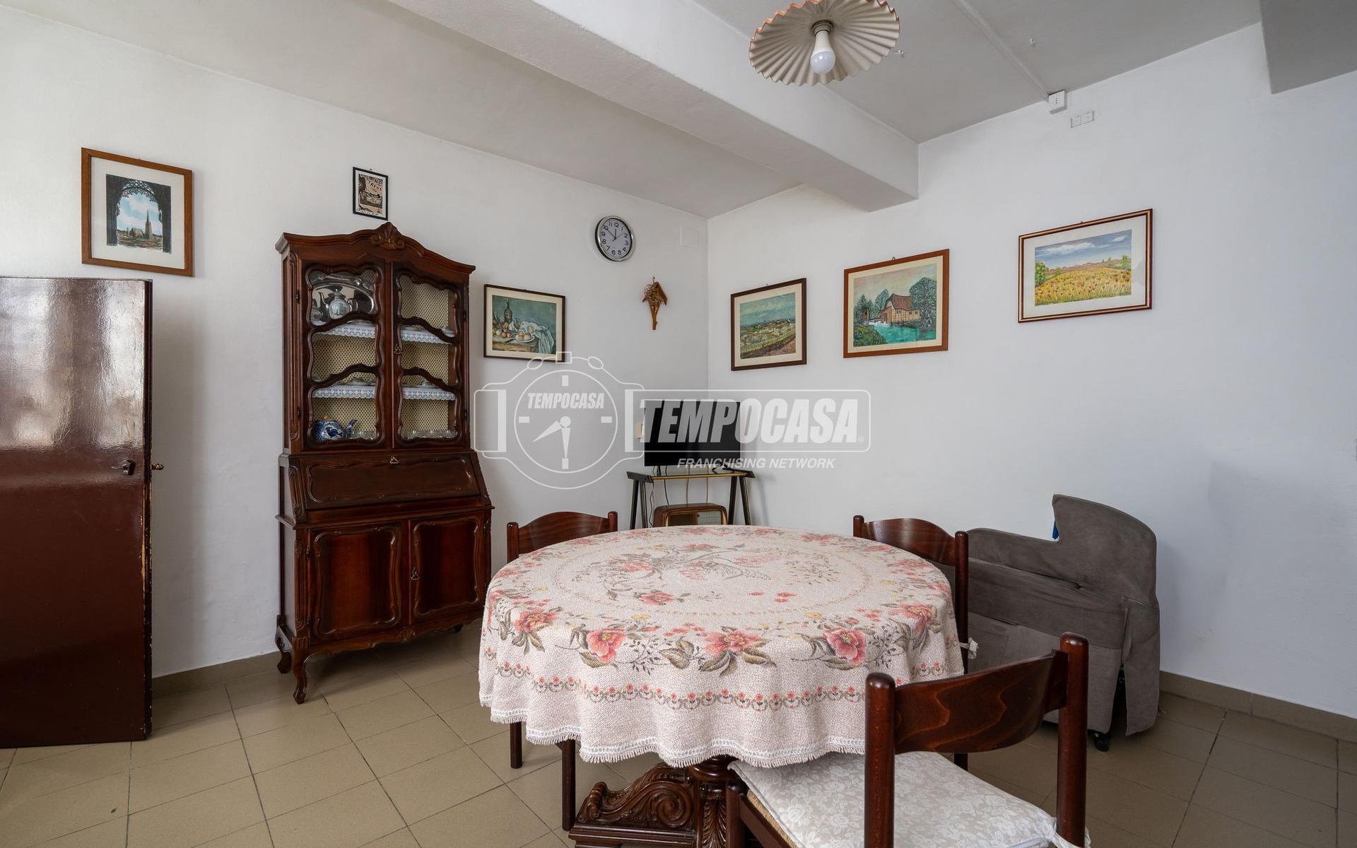 Casa colonica in Via Salimbene da Parma, Reggio nell'Emilia