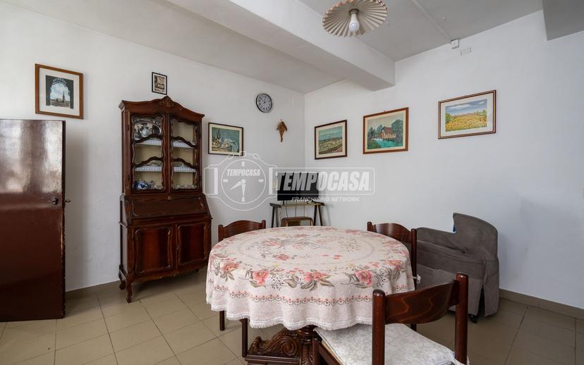 Casa colonica in Via Salimbene da Parma, Reggio nell'Emilia