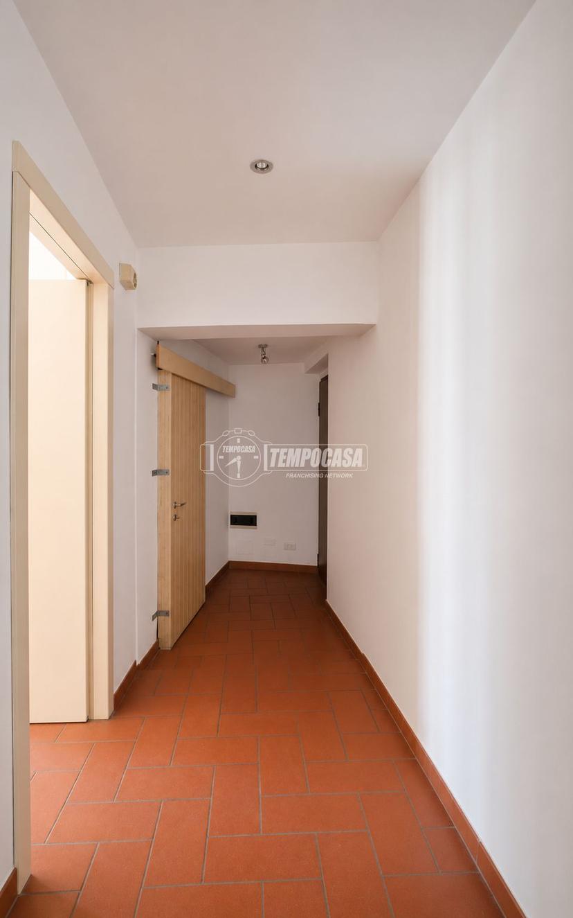 Trilocale, Novara