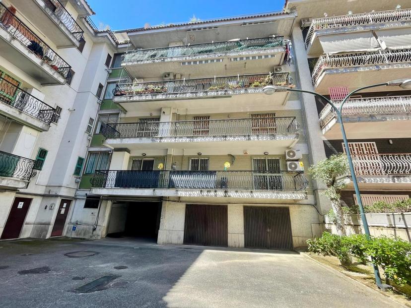 Trilocale in Via Crocillo 69, Quarto — foto 3 di 5