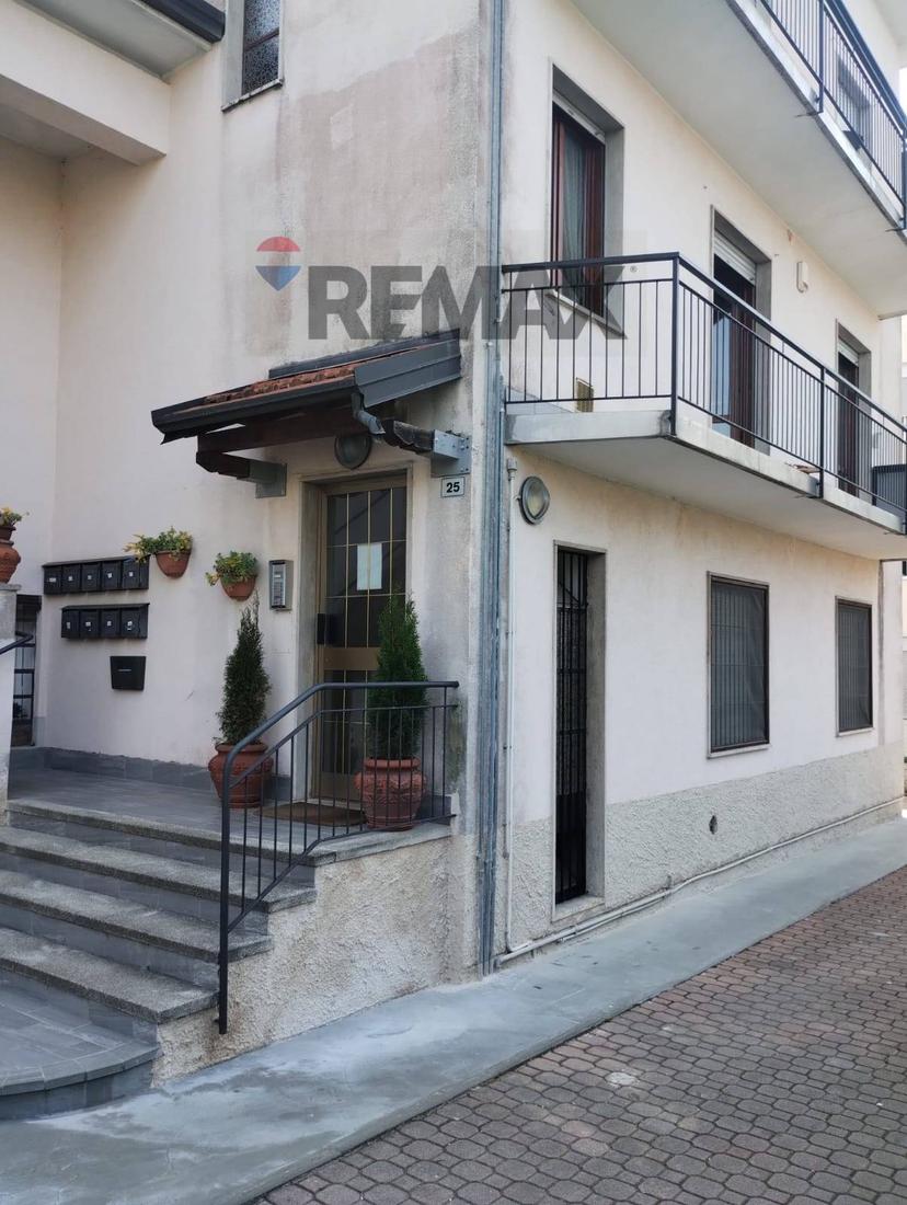 Casa indipendente in Via dei Cavalli 23, Varese — foto 3 di 5