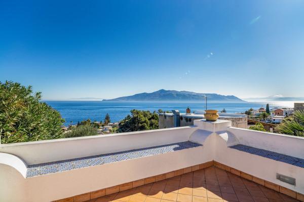 Villa in Via Belvedere, Santa Marina Salina