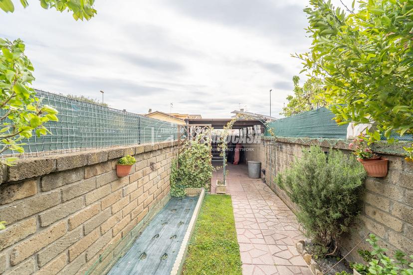Villa a schiera in Via Lussemburgo 1/a, Ladispoli — foto 5 di 5