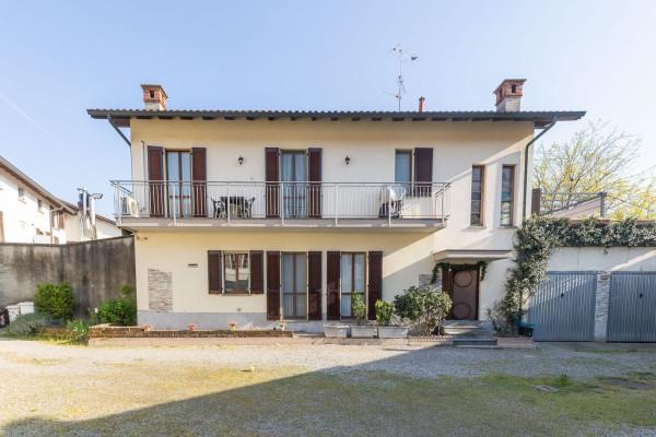 Terratetto unifamiliare in Via Roma, Aicurzio