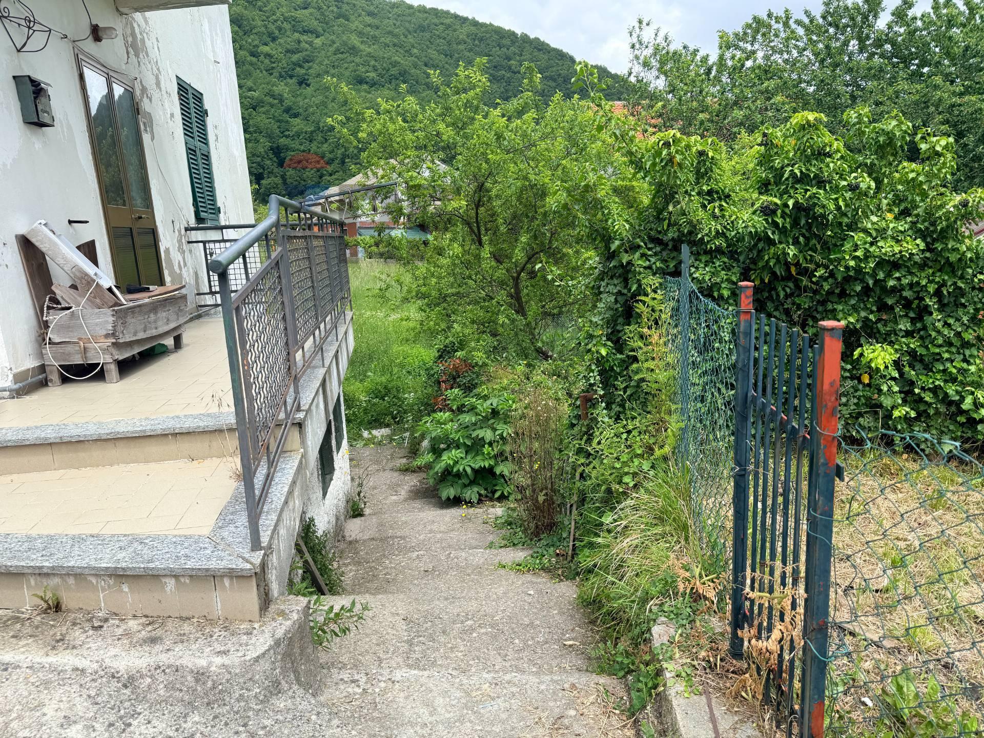 Bilocale in Via Brochette, Davagna