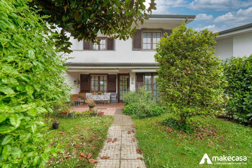 Villa a schiera in Via della Pace 13, Casalmaiocco — foto 2 di 5