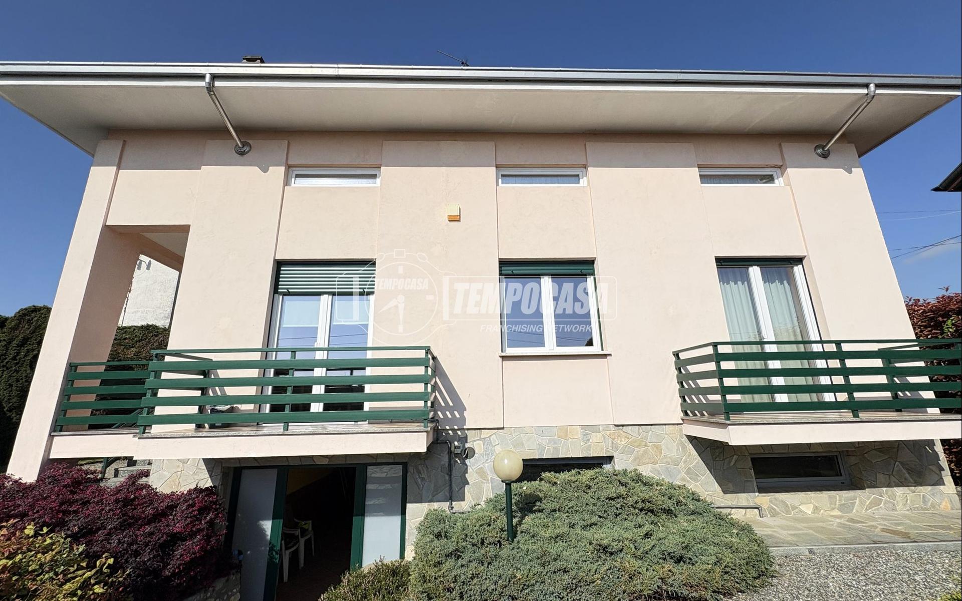 Casa indipendente in Via Giuseppe Garibaldi, Vigliano Biellese