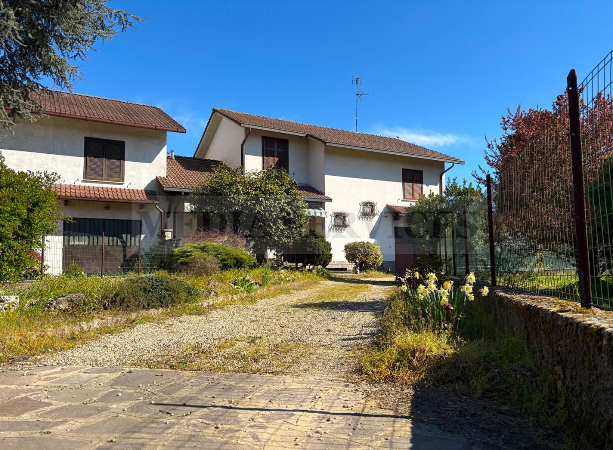 Villa in Via Fausto Coppi N° 27, Gropello Cairoli